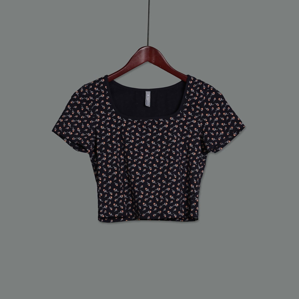 GH23120 Square Neck Top Lady